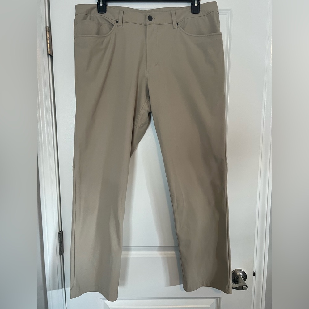 Lululemon Men’s ABC 5 Pocket Pant Trench/Beige Sz 38